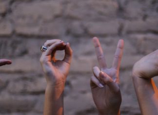 Rayakan Hari Kasih Sayang