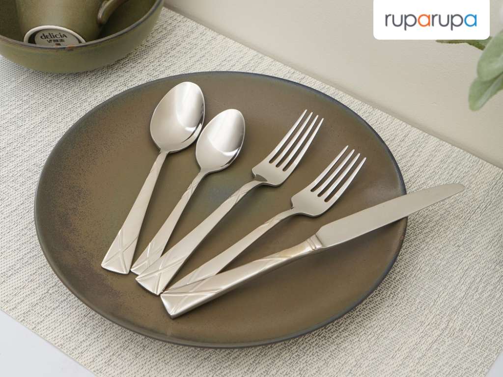 Mikasa Set 20 Pcs Alat Makan Rosaleigh - Silver