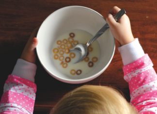 Perlengkapan Makan yang Aman untuk Anak