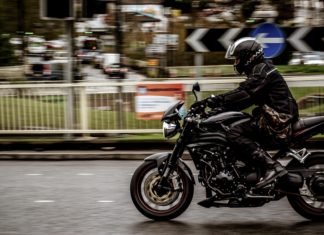 5 Alasan Touring Dengan Sepeda Motor