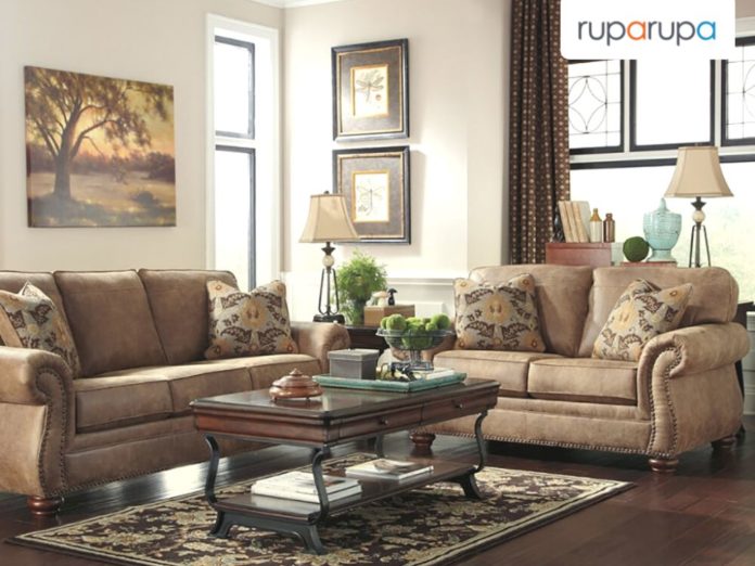 perbedaan ruang tamu dan keluarga