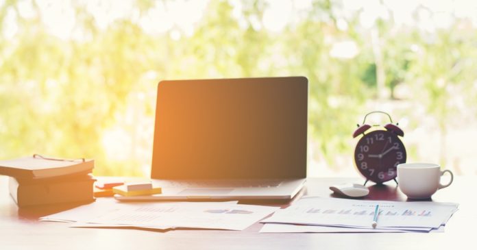 WUJUDKAN MILIKI HOME OFFICE SENDIRI