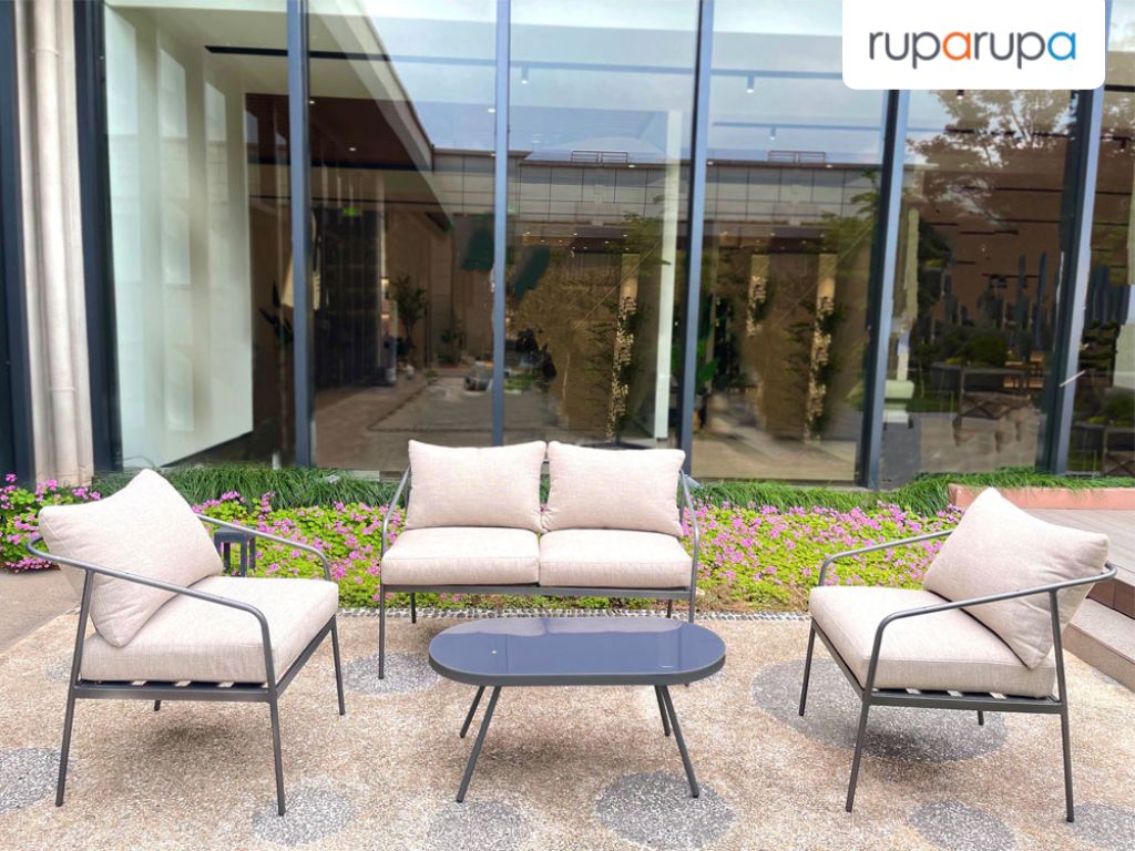 taman minimalis dengan bebatuan