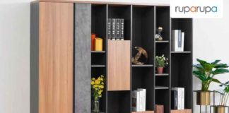 Perabot dengan tekstur kayu