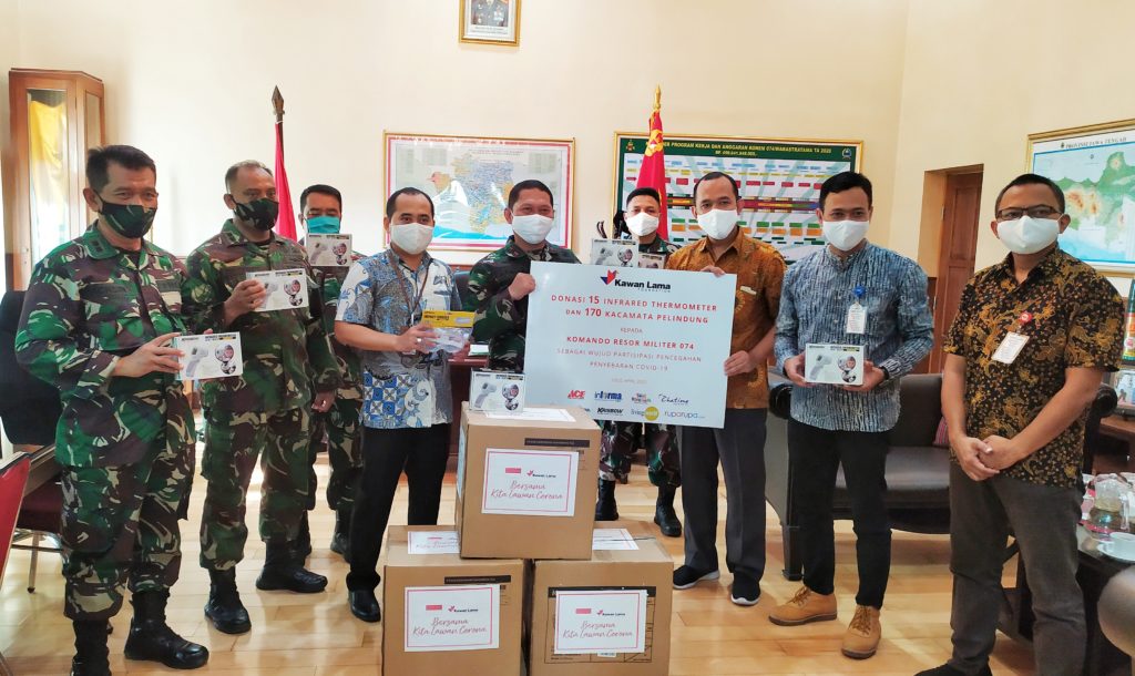 Donasi Kawan Lama Foundation kepada Komando Resor Militer 074 Solo