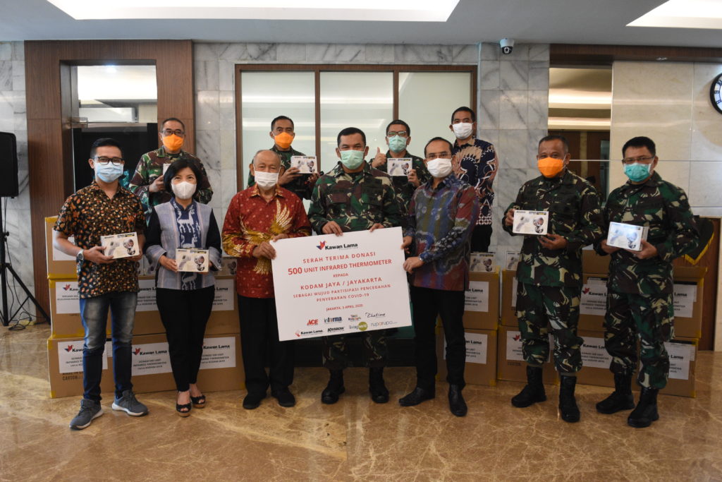 Donasi Kawan Lama Foundation kepada Kodam Jaya