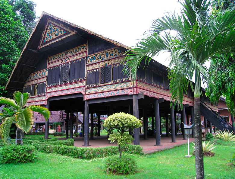 Rumah Adat di Indonesia