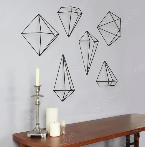 hiasan berbahan metal