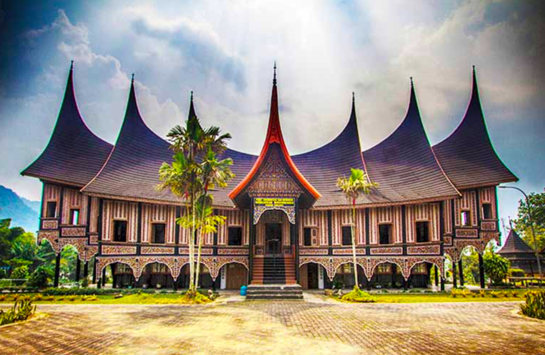 Rumah gadang berasal dari