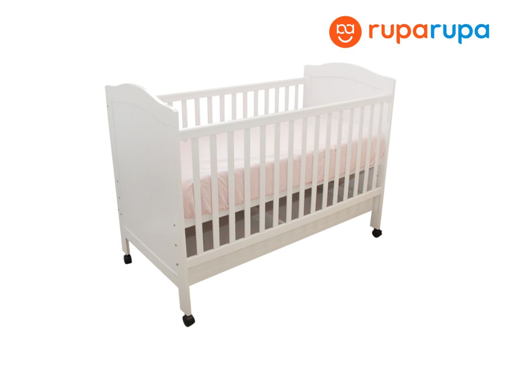 perlengkapan tidur boks bayi