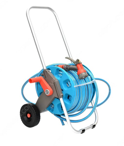 selang air dengan alat penggulung