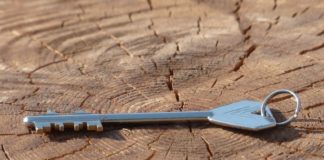 brankas tahan api dan air