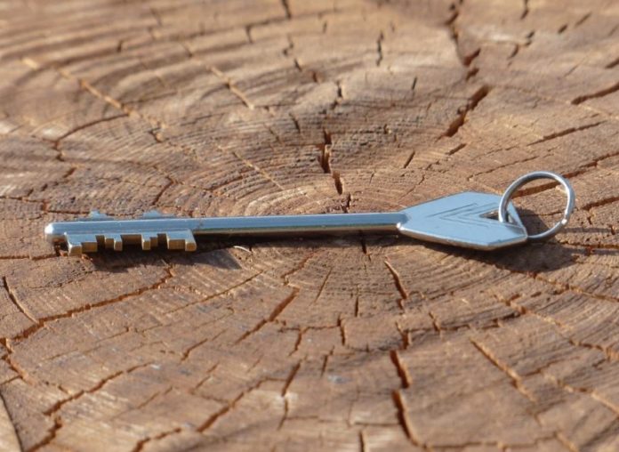 brankas tahan api dan air