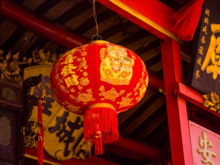 kenapa imlek identik dengan warna merah