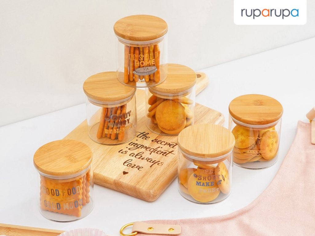 Stoples untuk menyimpan kue