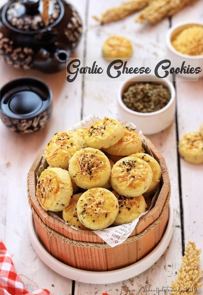 salah satu jenis kue kue lebaran Garlic cheese cookies 