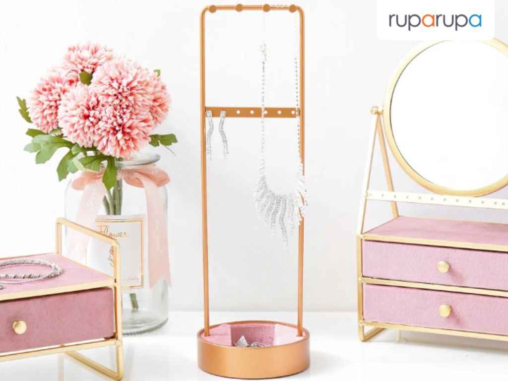 tempat perhiasan sebagai hadiah tukar kado