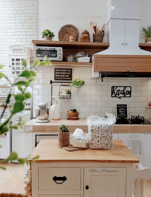 aksen kayu di dapur scandinavian