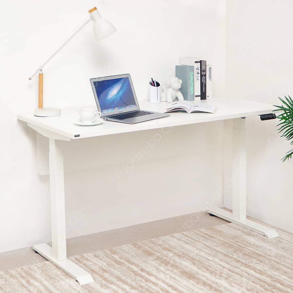 Meja kerja warna putih