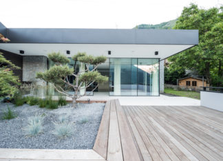 rumah minimalis dengan jendela geser