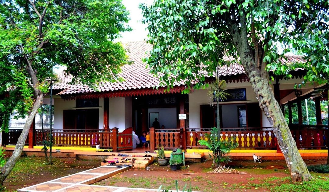 rumah gudang betawi