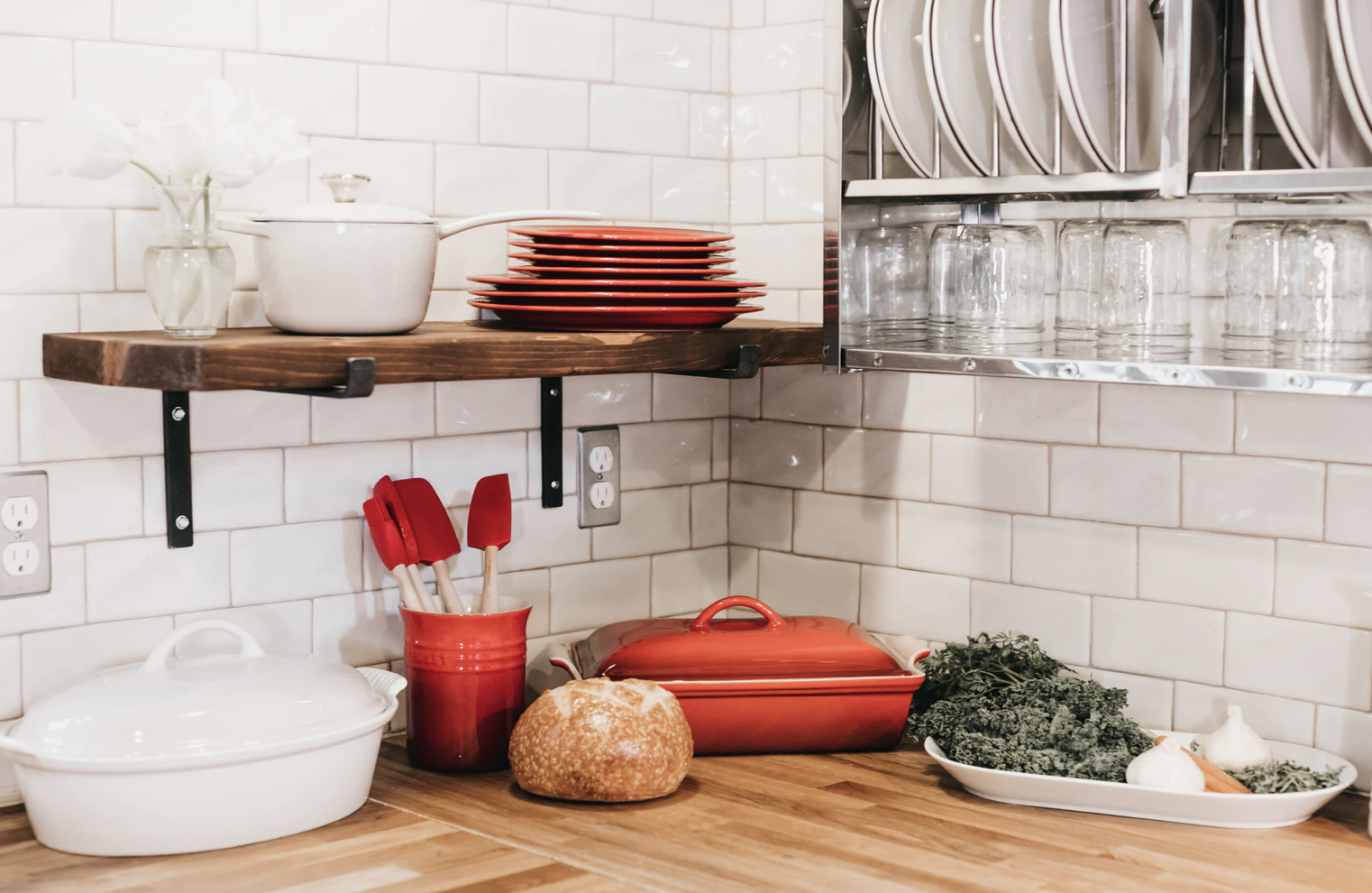 8 Cara Menata Dapur Sempit Tanpa Kitchen Set - Blog Ruparupa