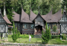 rumah adat gadang