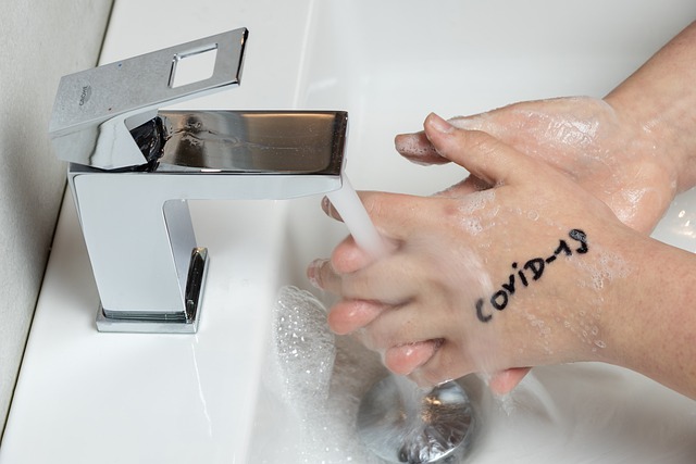 rajin mencuci tangan sebagai pencegahan covid 19