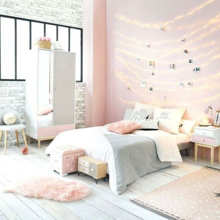 Desain kamar estetik warna pink