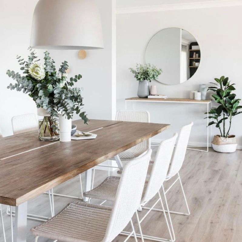 Serba putih dengan sentuhan tanaman hijau