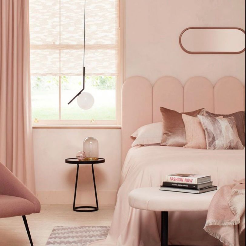 Kamar pink yang simple but classy