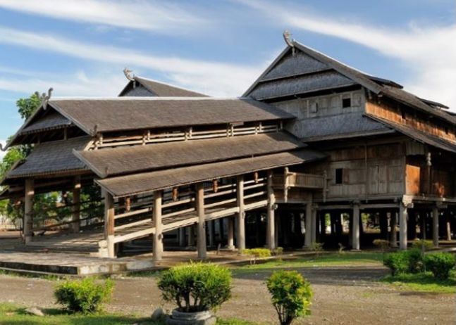 Nusa Tenggara Barat - Rumah Dalam Loka