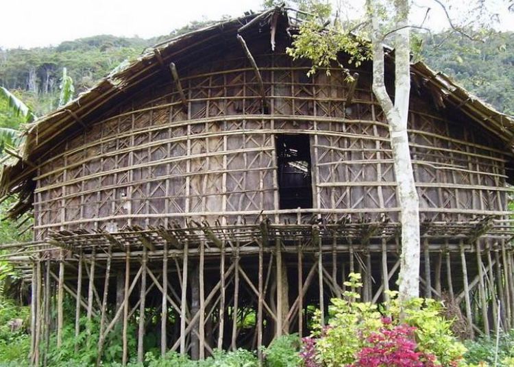 Papua Barat - Rumah Mod Aki Aksa