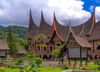 Rumah Adat Provinsi di Indonesia