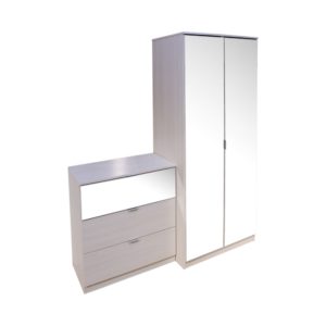Stace Set 2 Pcs Lemari Dan Laci Dengan Cermin Lemari ini sudah dilengkapi cermin sehingga membuat kamu lebih mudah saat bersiap.
