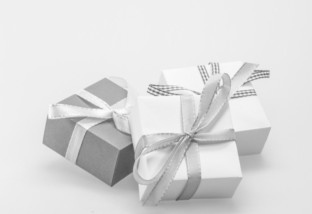 sejarah tukar Kado natal