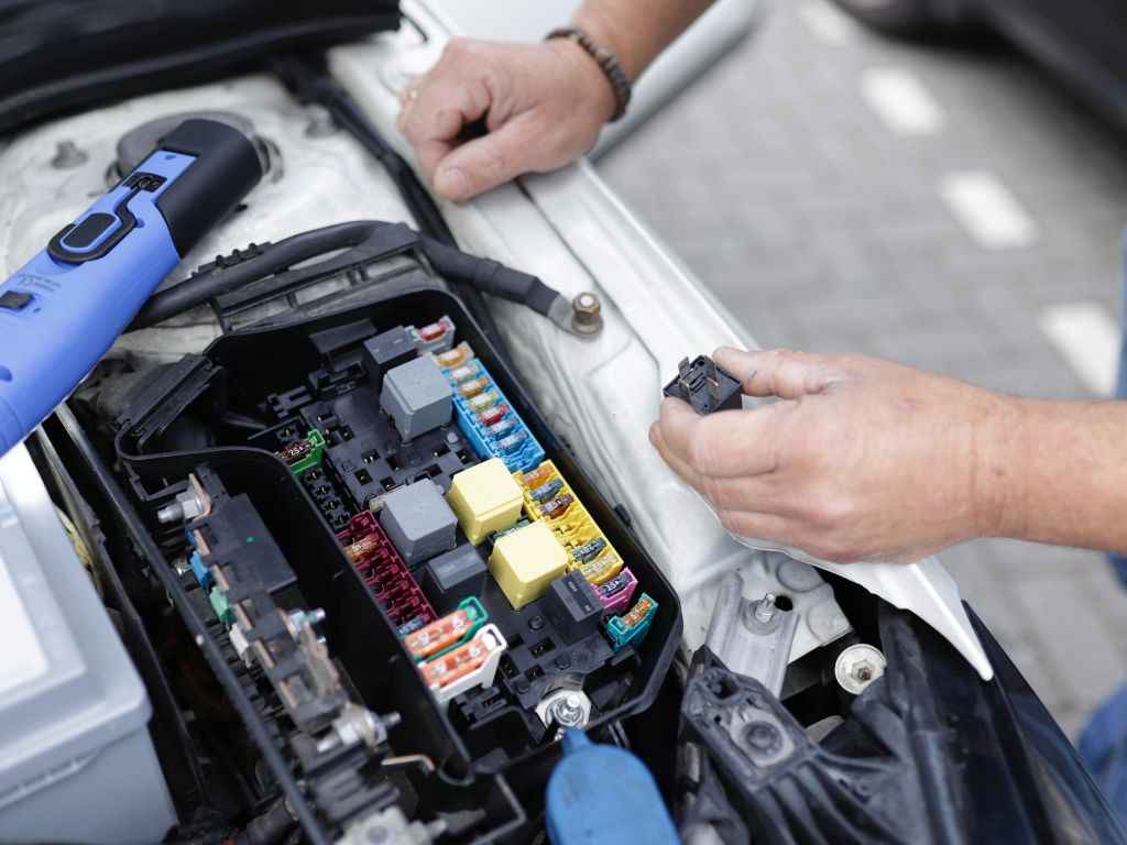 cara mencegah mobil rusak akibat banjir