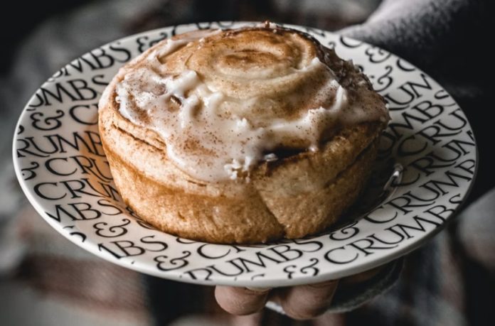 resep cinnamon roll