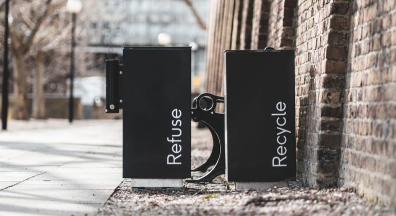 Tentu, mari kita bahas tren gaya hidup eco-friendly yang semakin populer ini. Tentu, mari kita bahas tren gaya hidup eco-friendly yang semakin populer ini.