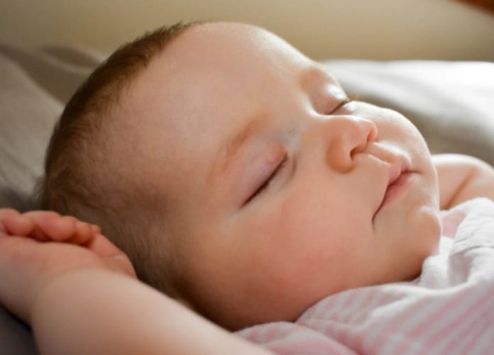 cara menjemur bayi yang benar