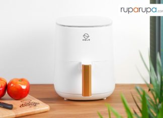 membersihkan air fryer