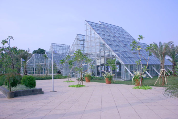 tempat wisata di jakarta taman menteng