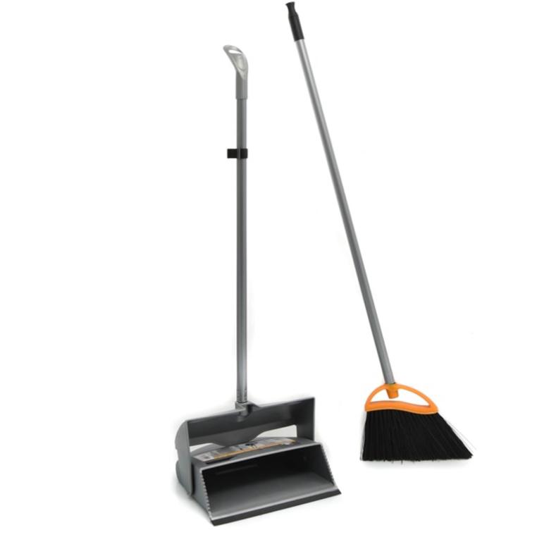 membersihkan kamar saat art mudik