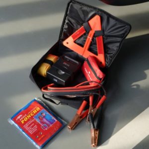 peralatan darurat mobil