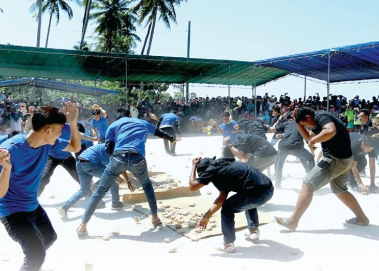 perang ketupat asal usul ketupat