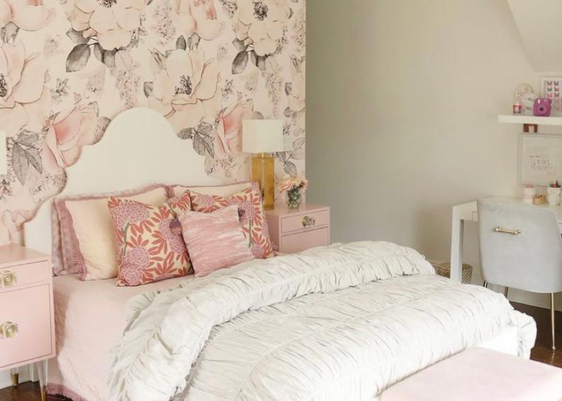 10 Motif Wallpaper Dinding Kamar Tidur yang Menawan - Blog ruparupa
