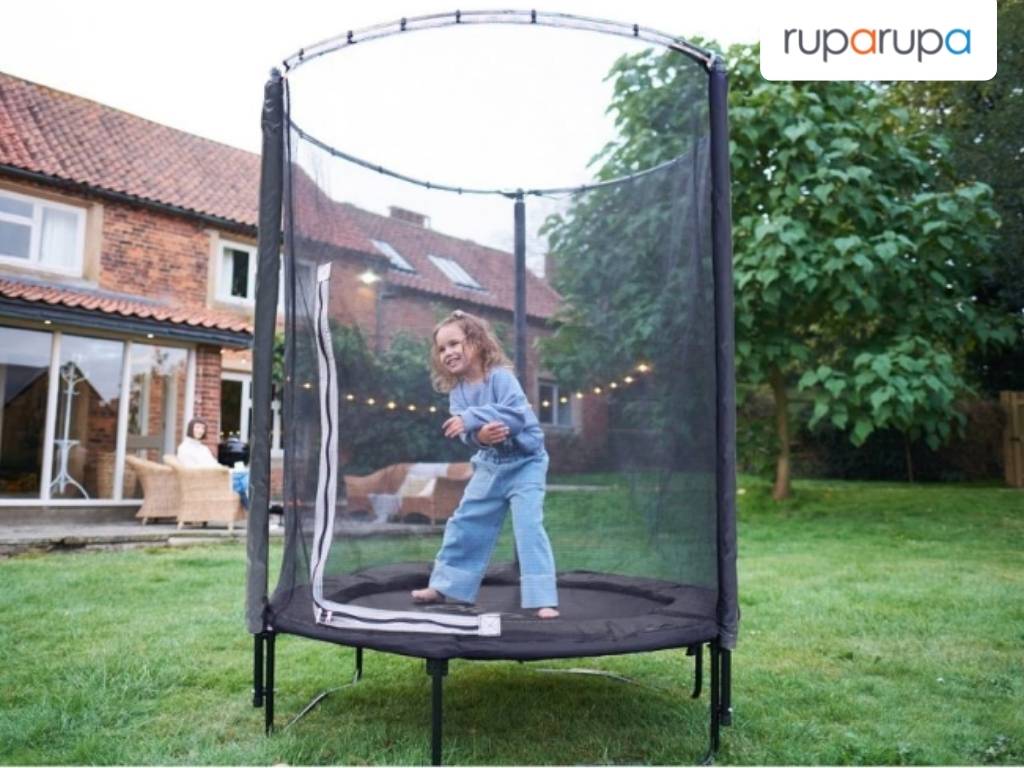 Plum 4.5ft Trampoline&enclosure Withlights