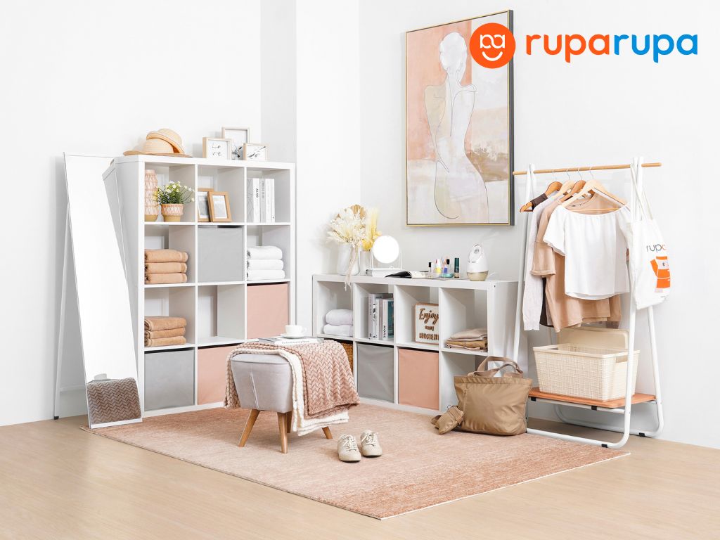 cermin full body ruang rias