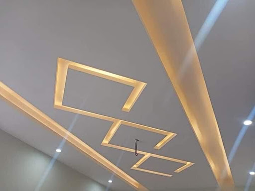 plafon futuristik yang minimalis