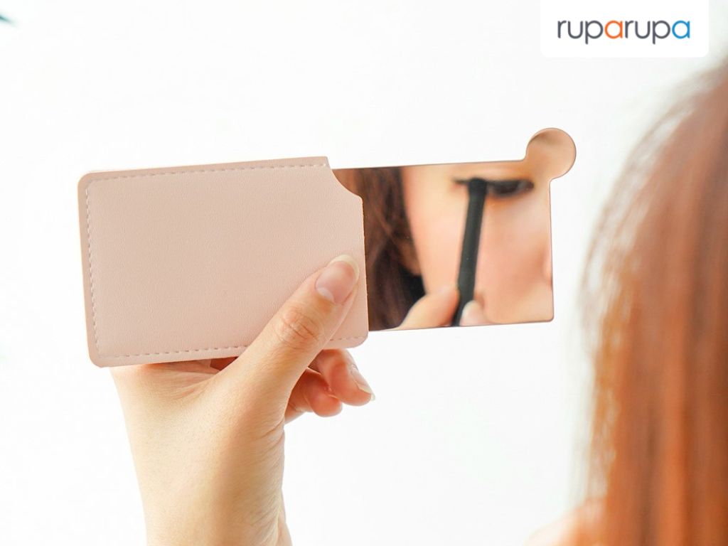 Cermin portabel yang bisa dibawa kemana-mana